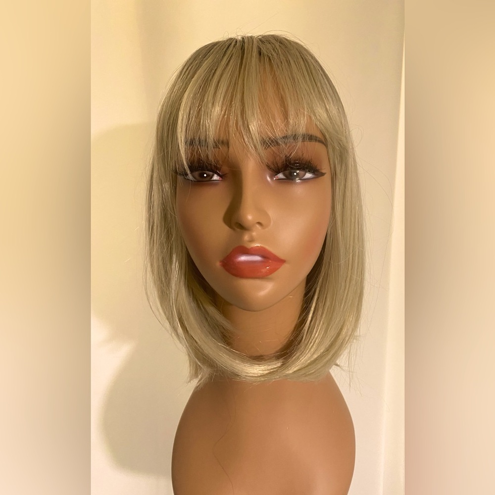 BOGO 🎉 HAIR -WIG- Ambre dark natural blonde to light natural blonde. 12 in. Long